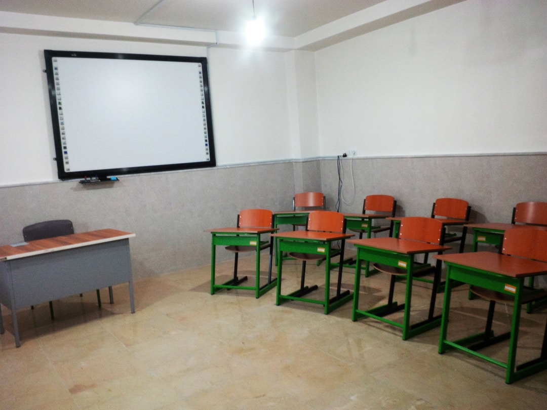 کلاس‌های هوشمند دبستان غیر دولتی رشد فرهنگ قزوین